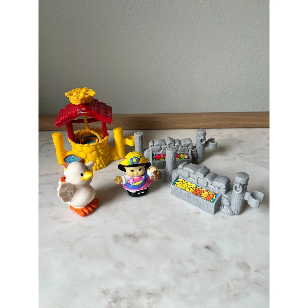 Little People Baby Farm Animals Sonya Lee Mama Duck Fence Wishing Well 2003